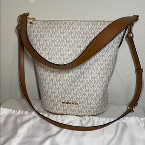 Michael Kors messenger bag